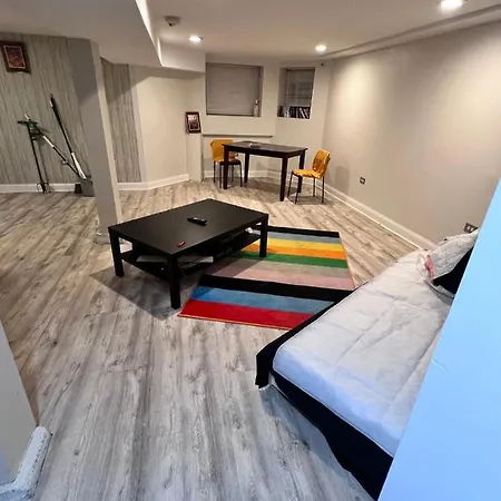 Simplified Living Space Homestay *
