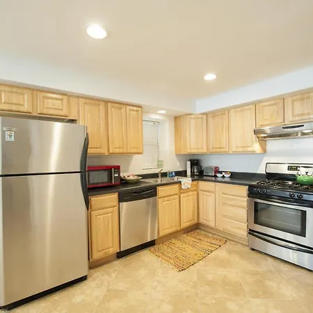 Bucktown Condo Just Two Blocks From The 'L' Apts Apartment Chicago