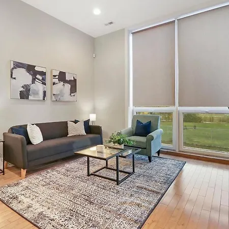 Well-equipped 2br With Laundry - Crosby 205 *