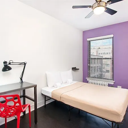 Hostel Getaway Chicago