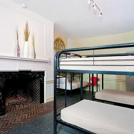 Getaway Hostel Chicago