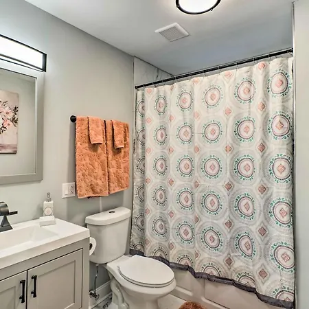 Apartment Remodeled Less Than 9 Mi To Downtown *