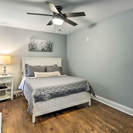 Remodeled Less Than 9 Mi To Downtown Apartment
