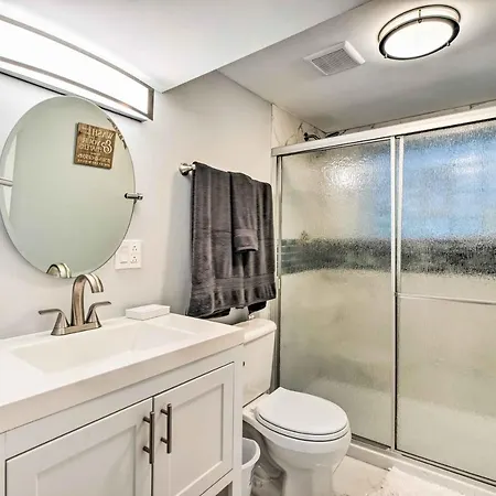 Remodeled Less Than 9 Mi To Downtown Chicago