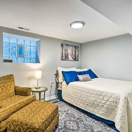 Apartment Remodeled Less Than 9 Mi To Downtown