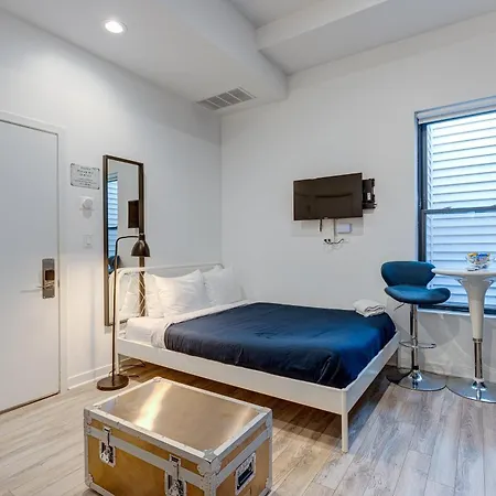 Hotel The Perfect Away From For Your Romantic Urban Getaway! - 747 Lofts Cabin 307 Apts