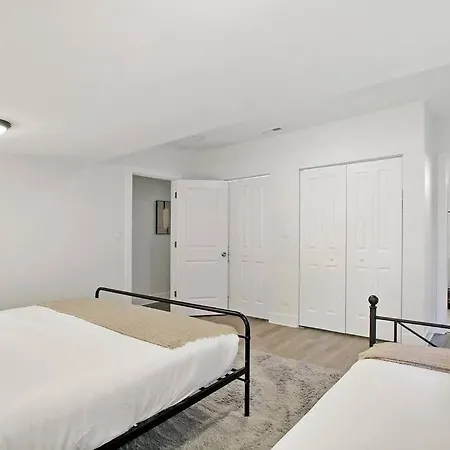 Apartment 1br Captivating With In-unit Laundry - Aberdeen 2 Chicago