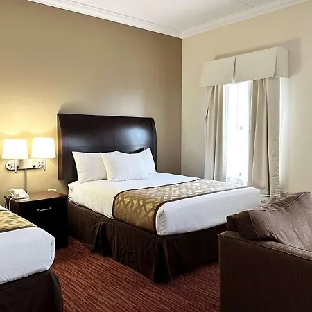 South Loop Hotel 3*