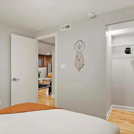 Perfect - Modern 2br Unit - Barry Gb Apartment Chicago