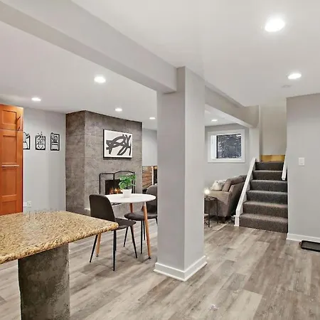 Apartment Chic 1br With Modern Comforts - Barry Ga Chicago