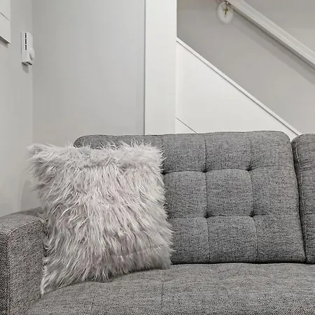 Chic 1br With Modern Comforts - Barry Ga * Chicago