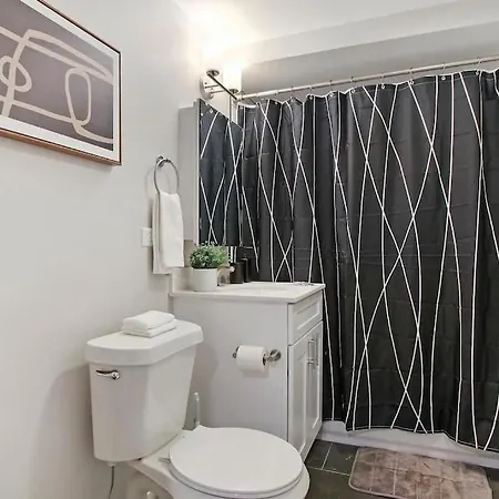 Chic 1br With Modern Comforts - Barry Ga Apartment