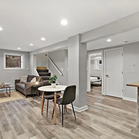 Chic 1br With Modern Comforts - Barry Ga Apartment Chicago