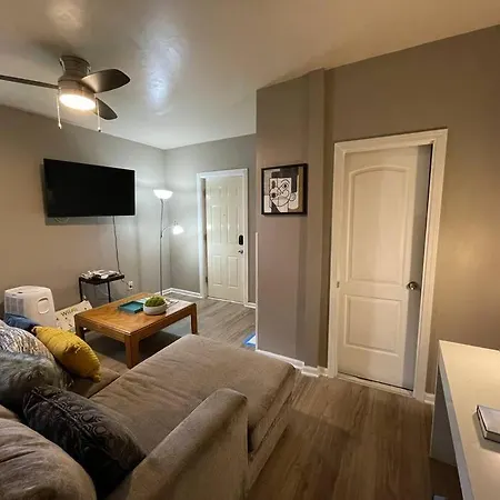 Apartment Red Line Corporate Housing