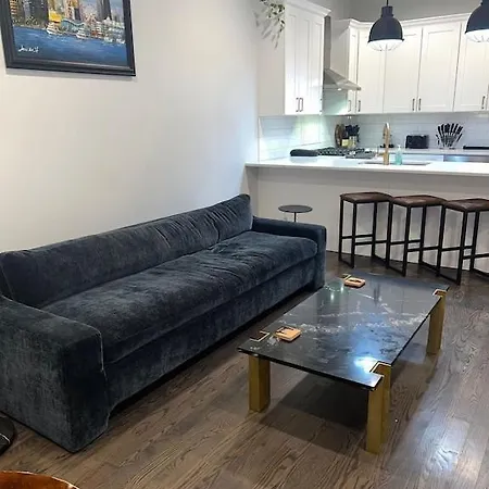Brand New Close To Downtown Apartment