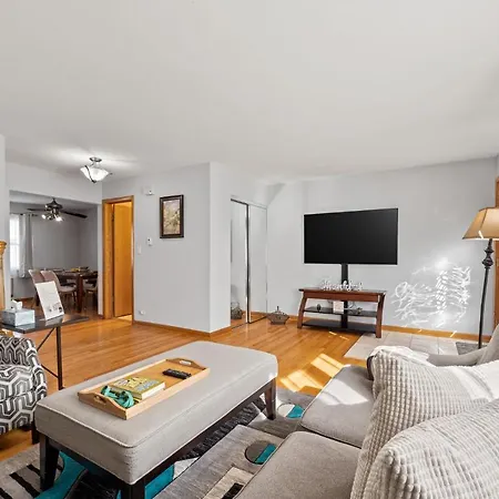 Cheerful 3-bedroom Residential Holiday home