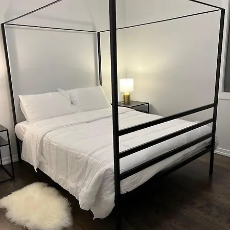 Brand New Close To Downtown Apartment