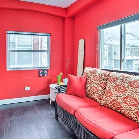 Quiet Townhome: Walk To Subway Stations *
