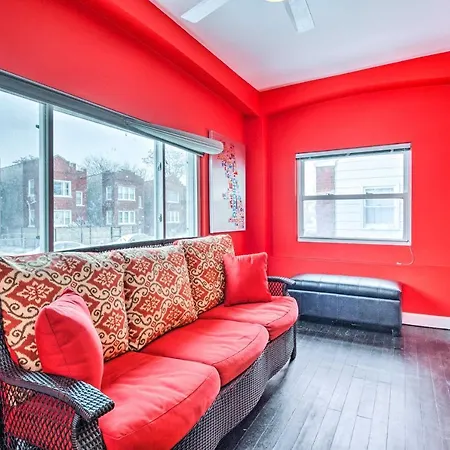 Quiet Townhome: Walk To Subway Stations *