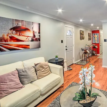 Gem Near Subway ~ 5 Mi To Downtown Apartment
