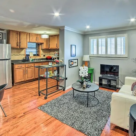 Gem Near Subway ~ 5 Mi To Downtown