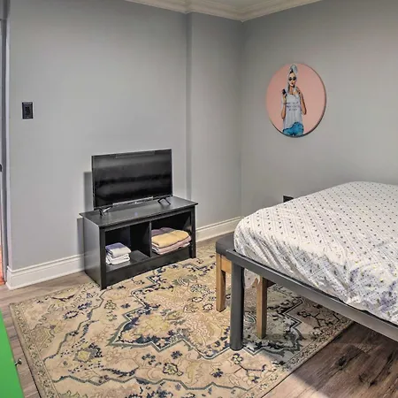 Gem Near Subway ~ 5 Mi To Downtown Apartment *