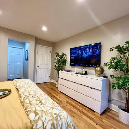 Holiday home Luxurious 3br 3ba Duplex With King Bed, Gym And Big Yard Chicago