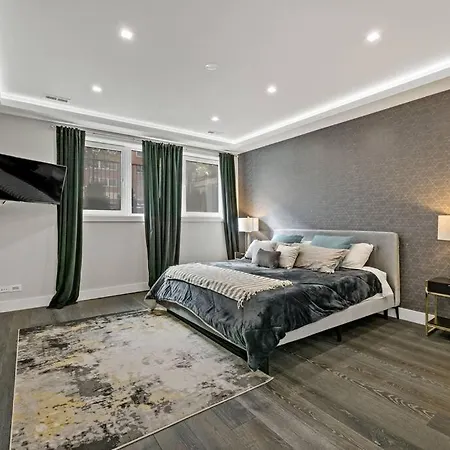 Apartment Spacious 4 Bedroom *