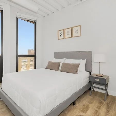 Chic 2br W Gym & Meeting By Gia