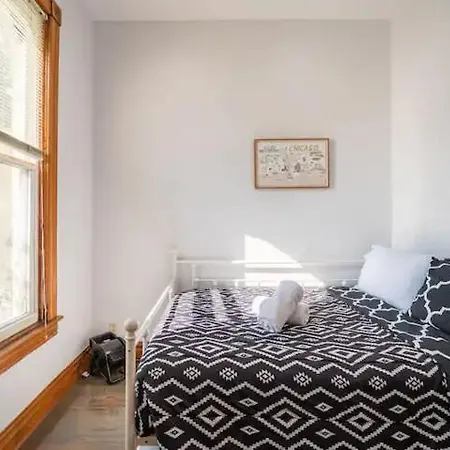 Apartment Lincoln Park 3 Bedroom Penthouse