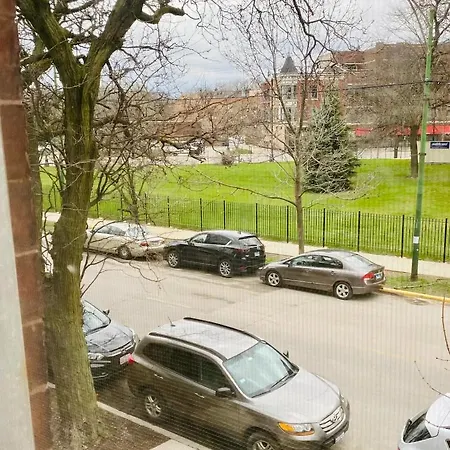 Lincoln Park 3 Bedroom Penthouse Chicago