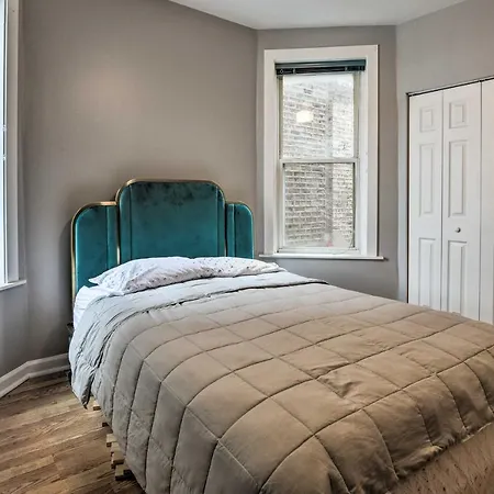 Quiet Townhome: Walk To Subway Stations * Chicago