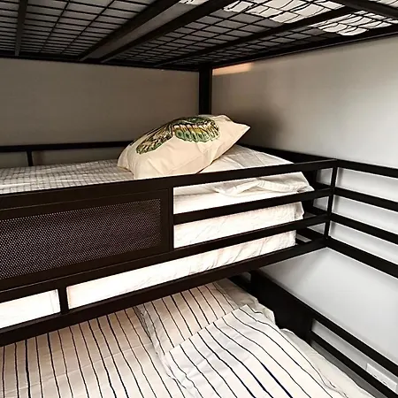 Large Ultra Modern 3br/1ba Near Univ Of Apartment Chicago