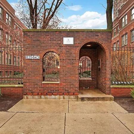 Stylish & Blissful 2br In - Barry 837-gb Apartment Chicago