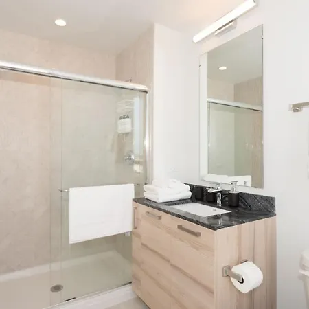 Apartment Stylish 1br Near Loyola By Gia *