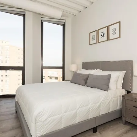 Modern 3br By Loyola University By Gia Chicago