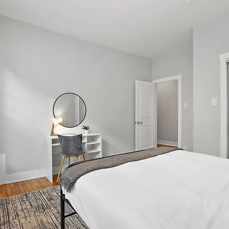 Apartment 3br Beautifully Designed Close To Shops - Belmont A3