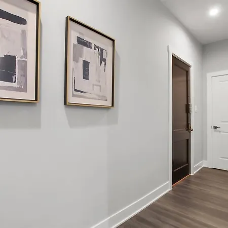 3br Beautifully Designed Close To Shops - Belmont A3 Chicago