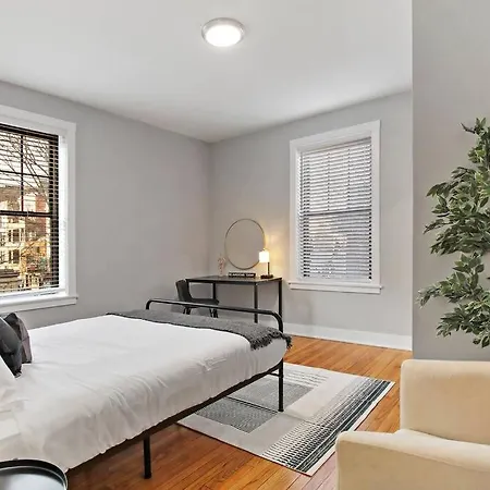 Apartment 3br Beautifully Designed Close To Shops - Belmont A3 Chicago