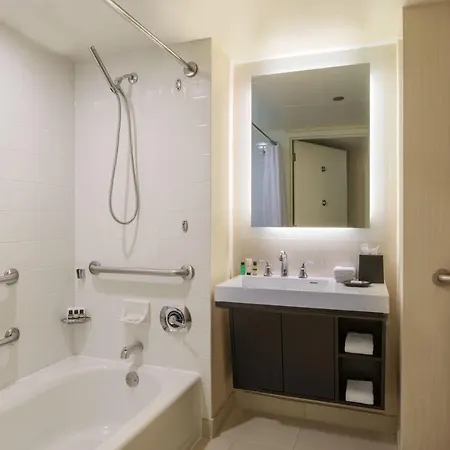 Hotel Sheraton Grand Riverwalk Chicago