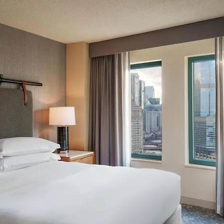 Sheraton Grand Riverwalk Hotel