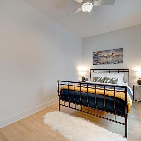 Pet Friendly Southport Corridor - Amazing Shopping At Your Doorstep! *