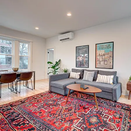 Pet Friendly Southport Corridor - Amazing Shopping At Your Doorstep! * Chicago