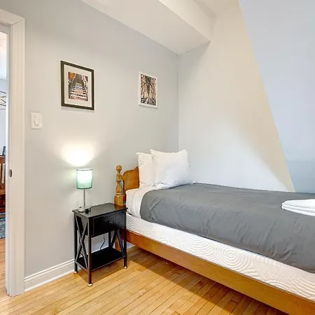 Avondale Near Classic Bars, Eateries, And More! * Chicago