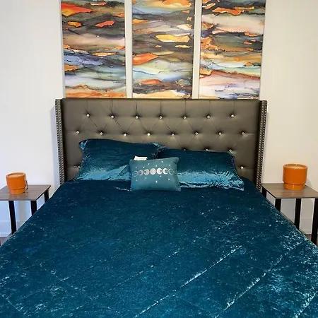 Apartment Luxury 3 Bedroom With Fireplace & Lake View! Chicago
