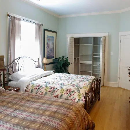 Apartment Bootlegger House Sleeps 10-20 Free Tv & Parking *