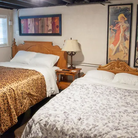 Apartment Bootlegger House Sleeps 10-20 Free Tv & Parking *