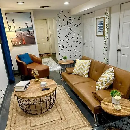 Apartment Modern 2br West Loop Free Parking