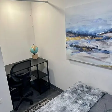 Apartment Modern 2br West Loop Free Parking
