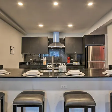 Apartment Vacation Near Michigan!